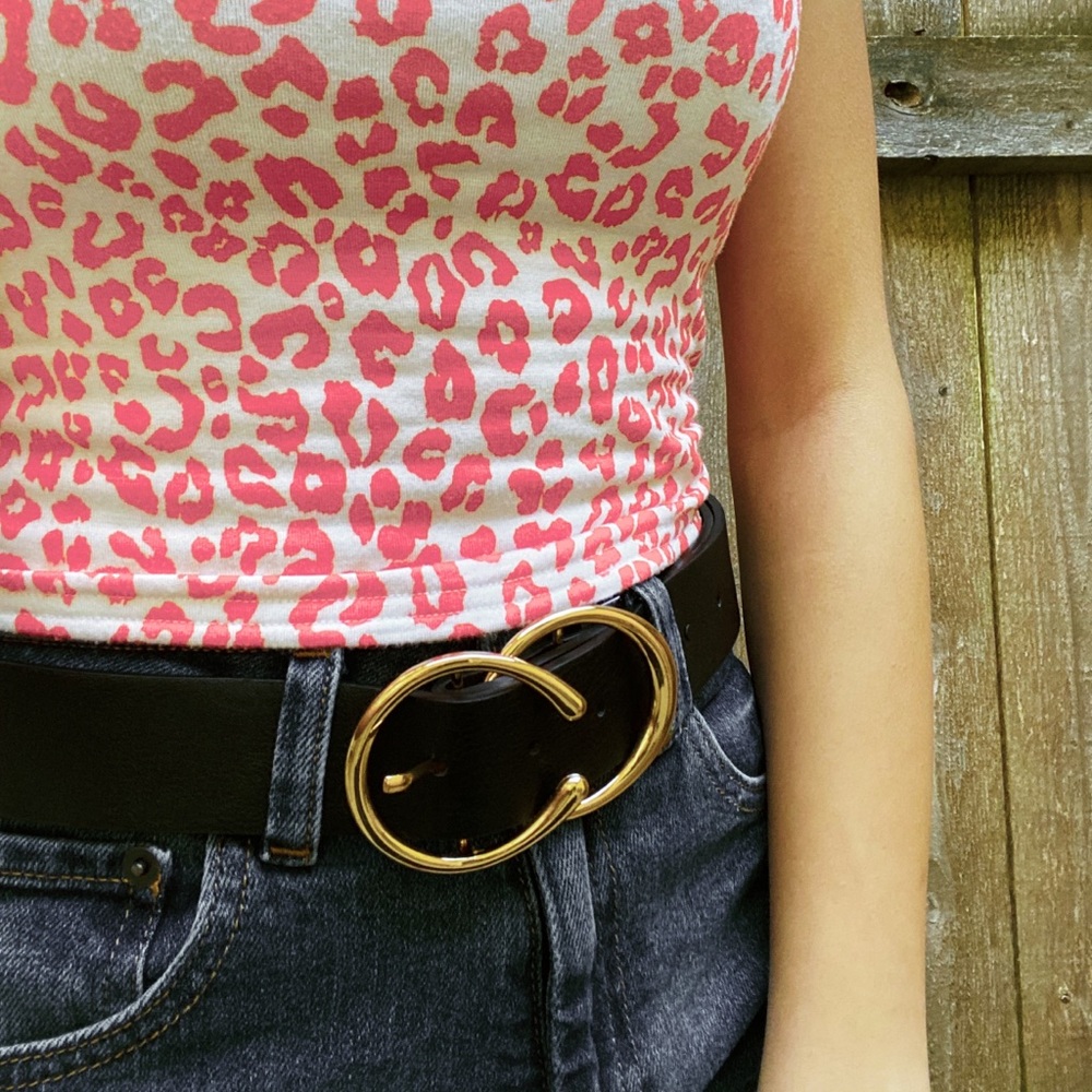 black windsor belt with golden clasp !